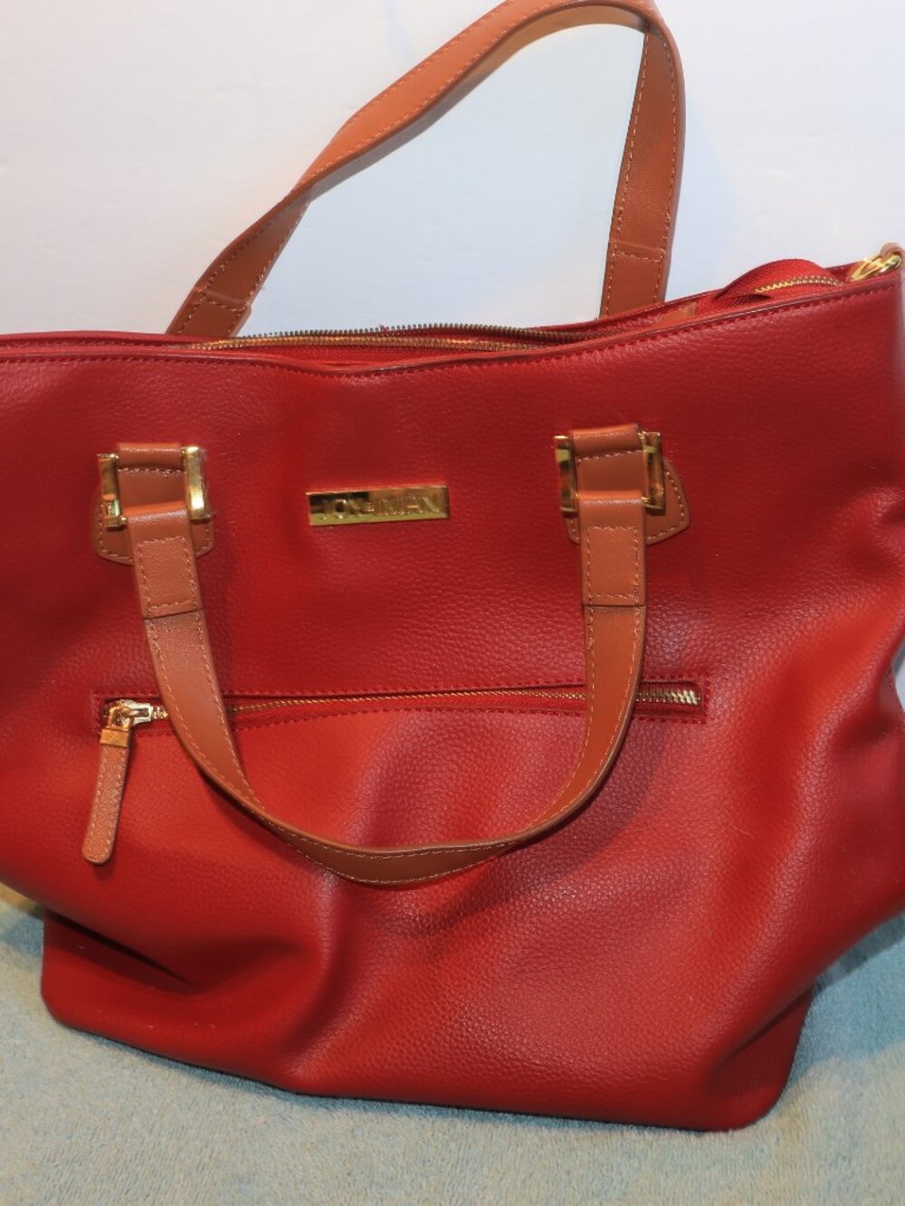 JOY & IMAN Leather Handbag Red Tan Gold Tone Large Bag Purse Lots of Pockets
